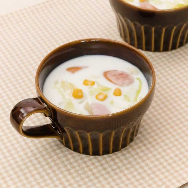 キャベツとソーセージのミルクスープ