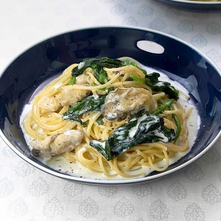 牡蠣とほうれん草のパスタ