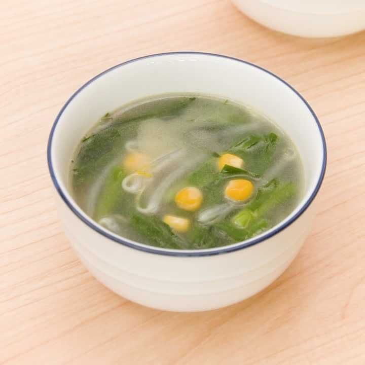 ニラともやしの塩バタースープ