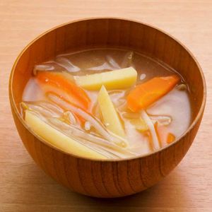 「じゃがいもともやしの味噌汁」のレシピ動画