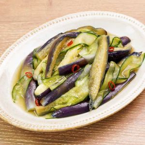 「なすときゅうりのピリ辛中華あえ」のレシピ動画