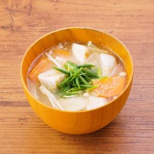 「里芋とごぼうの具沢山味噌汁」のレシピ動画