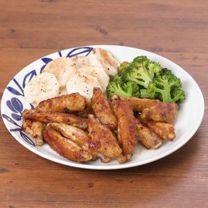 「手羽中と野菜のバター醤油焼き」のレシピ動画