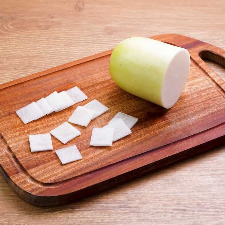 大根の色紙切り