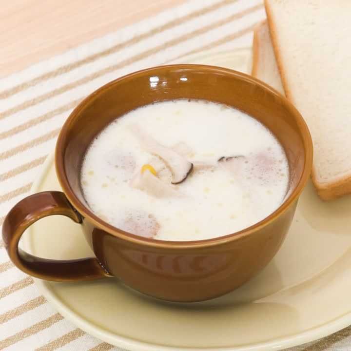 エリンギとソーセージのミルクスープ