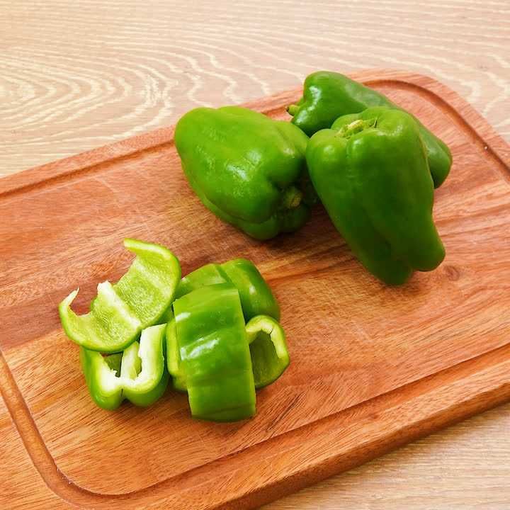 ピーマンの一口大の切り方