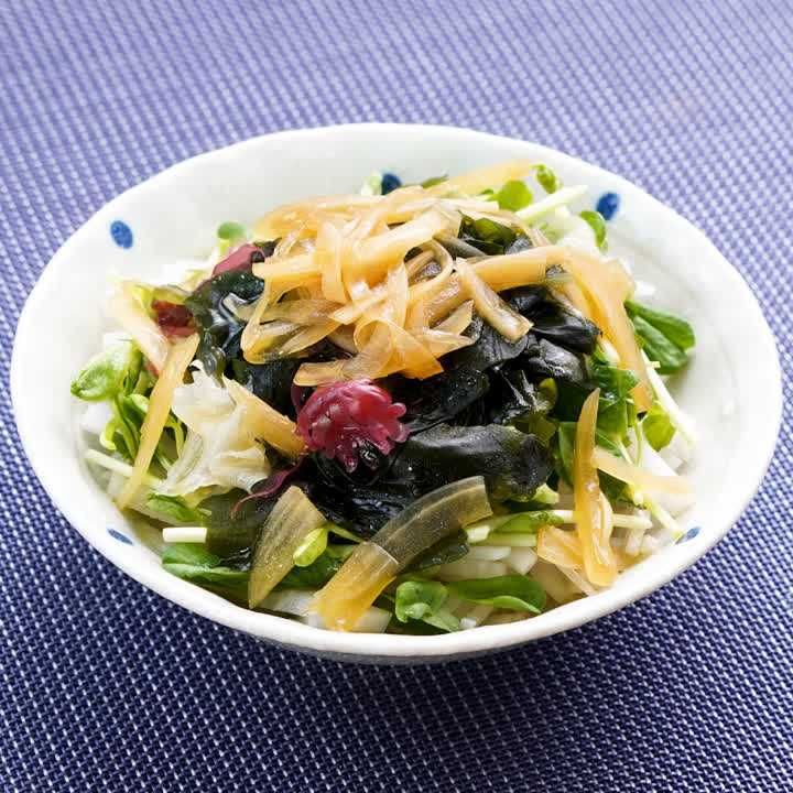大根と海藻の玉ねぎサラダ
