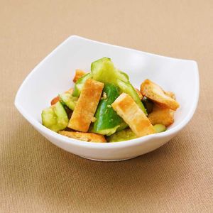 「カリカリ油揚げときゅうりのしょうがあえ」のレシピ動画