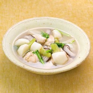 「鶏と野菜の食べるスープ」のレシピ動画