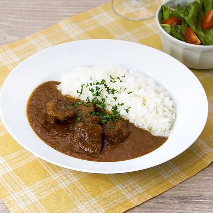 牛肉が主役 赤ワイン入りビーフカレーのレシピ動画 作り方 Delish Kitchen