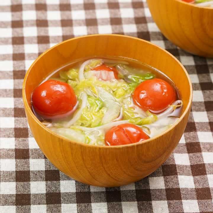 白菜とミニトマトのスープ
