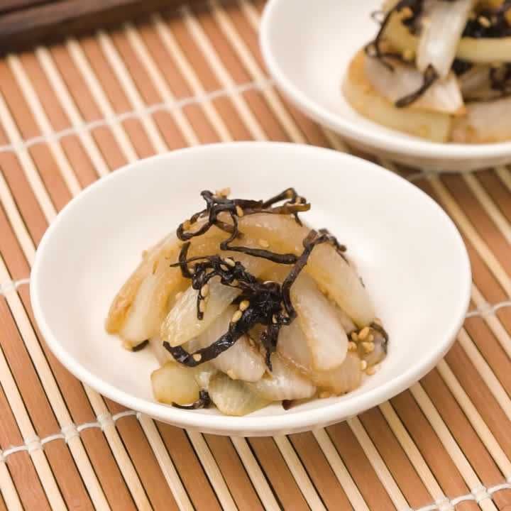 玉ねぎの塩昆布炒め