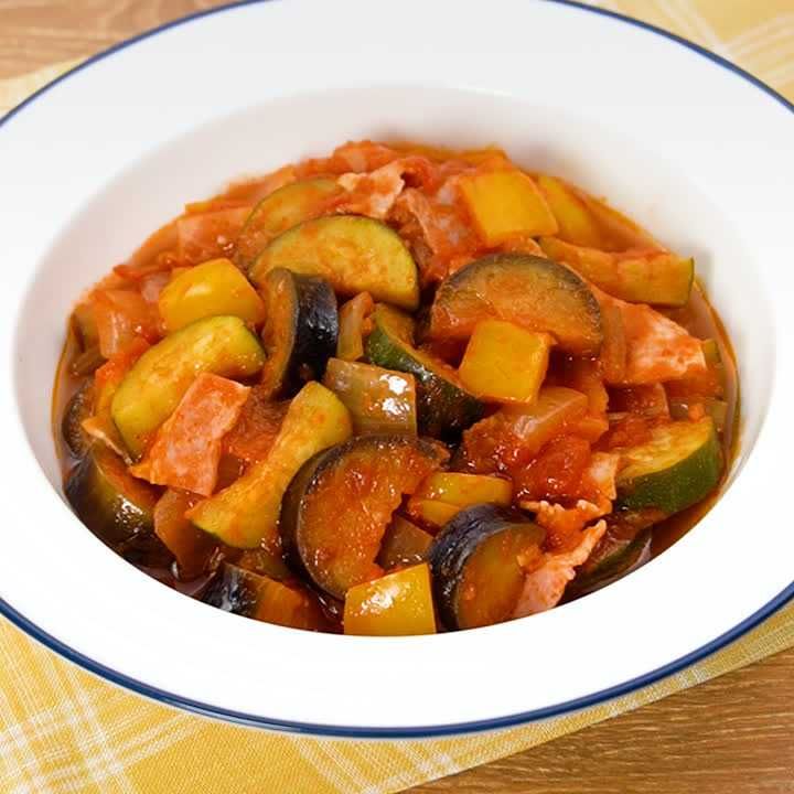 野菜たっぷり ベーコンと夏野菜のラタトゥイユのレシピ動画 作り方 Delish Kitchen 野菜たっぷり ベーコンと夏野菜のラタトゥイユのレシピ動画 作り方 Delish Kitchen