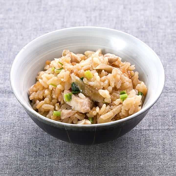 鶏肉とごぼうのバター醤油炊き込みご飯