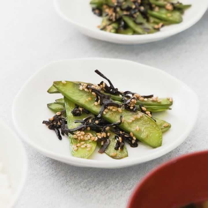 絹さやの塩昆布炒め