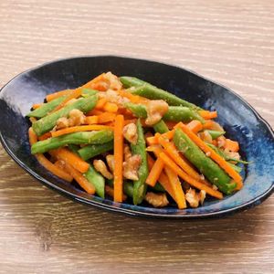 「にんじんといんげんのくるみ和え」のレシピ動画