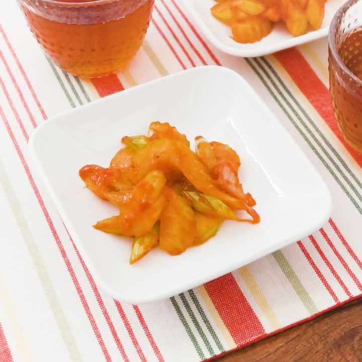 セロリのケチャップ炒め