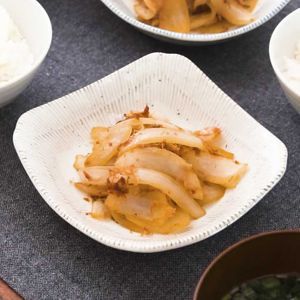 「玉ねぎのおかかバター炒め」のレシピ動画