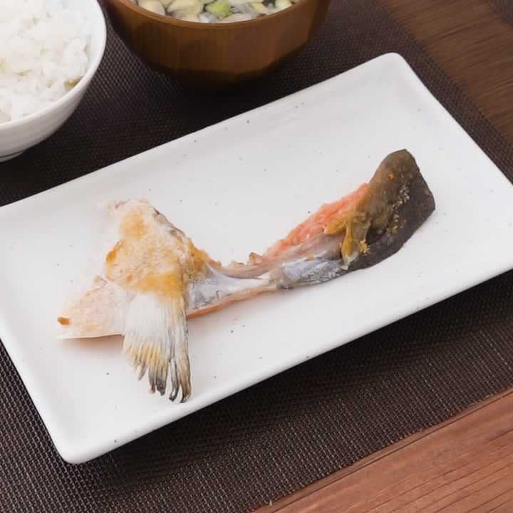 鮭カマの塩焼き