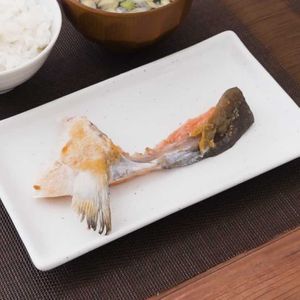 鮭カマの塩焼き