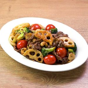 「牛肉とブロッコリーのカシューナッツ炒め」のレシピ動画