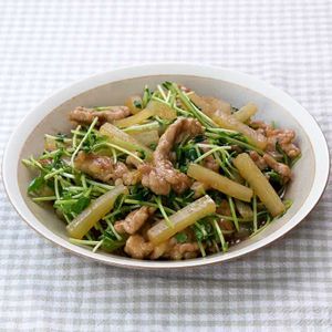「豚と大根の生姜炒め」のレシピ動画