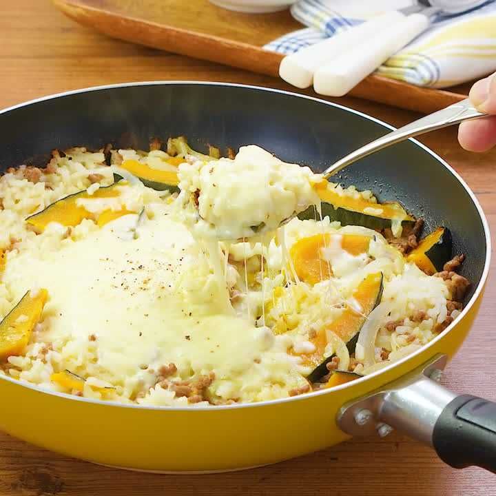フライパンひとつで簡単 かぼちゃとひき肉のワンパンドリア風のレシピ動画 作り方 Delish Kitchen