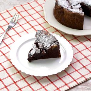 「くるみとフルーツのガトーショコラ」のレシピ動画