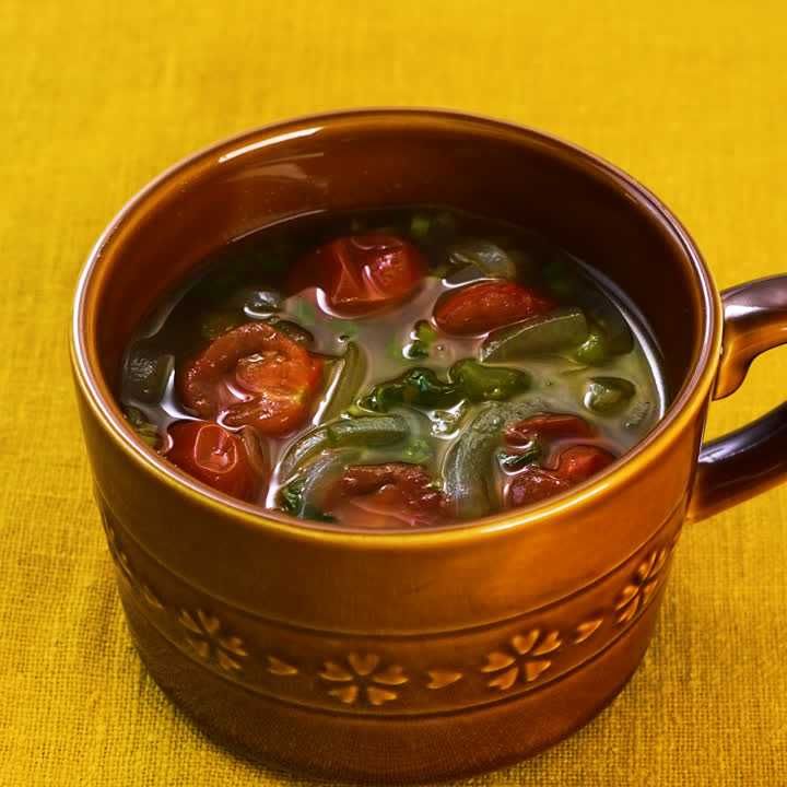 玉ねぎとミニトマトのスープ