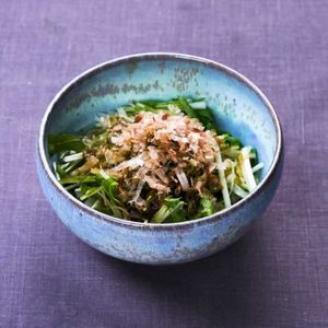 「水菜とめかぶのサラダ」のレシピ動画