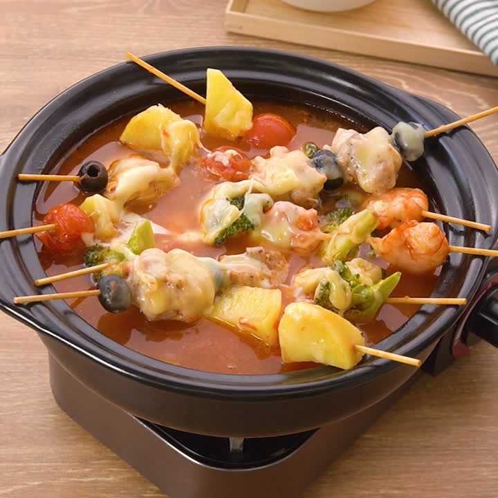 トマトチーズの串鍋