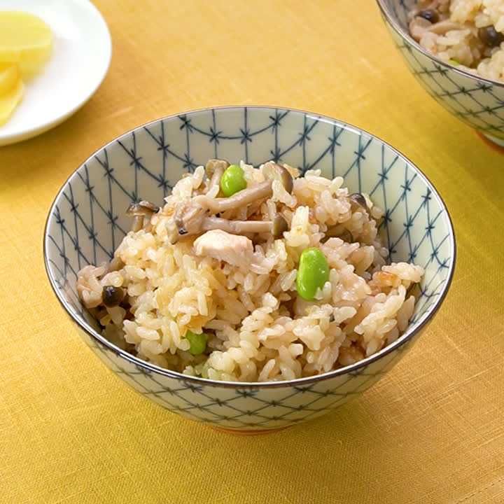 ごま油香る ささみとしめじの炊き込みご飯のレシピ動画 作り方 Delish Kitchen ごま油香る ささみとしめじの炊き込みご飯のレシピ動画 作り方 Delish Kitchen