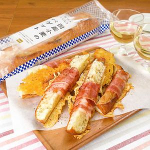 「チーズ羽根つきバゲット」のレシピ動画