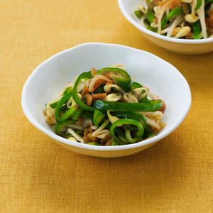 「豆もやしとピーマンのザーサイ和え」のレシピ動画
