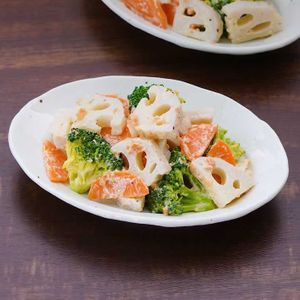 「れんこんとブロッコリーの梅マヨあえ」のレシピ動画