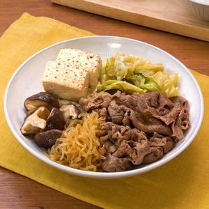 「牛肉とキャベツのすき焼き風」のレシピ動画
