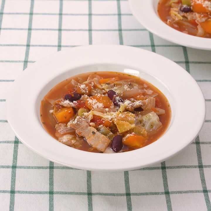 豚肉と豆のトマトスープ