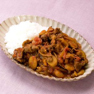 「牛肉とごぼうのトマトカレー」のレシピ動画