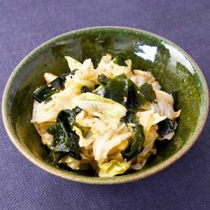 「キャベツとわかめのごま和え」のレシピ動画