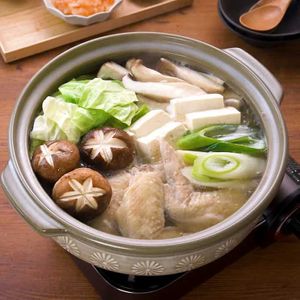 鶏手羽とキャベツの水炊き鍋