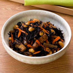 「ひじきと豆の煮物」のレシピ動画