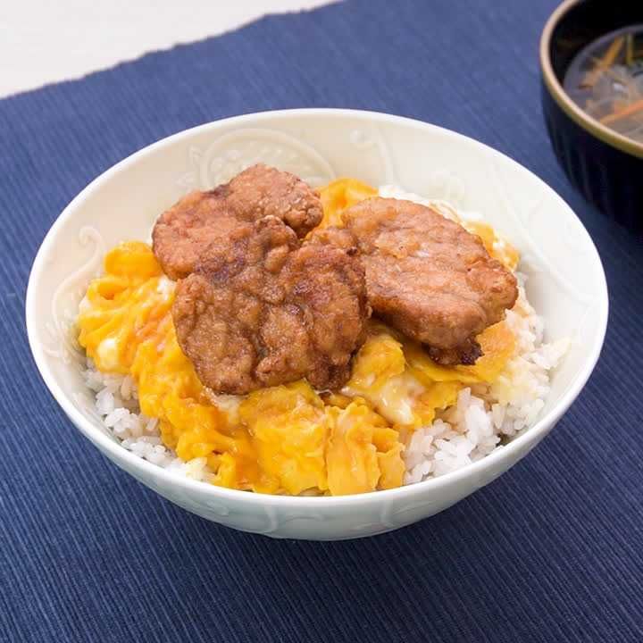 豚唐揚げのふわとろ卵丼