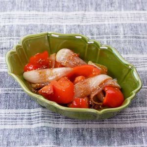 「赤パプリカと玉ねぎの甘酢炒め」のレシピ動画