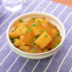 大根とじゃがいもの甘辛煮