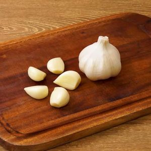 「にんにくの皮むき」のレシピ動画