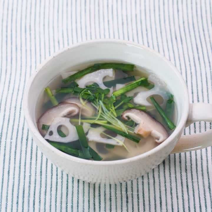 ニラとれんこんのスープ