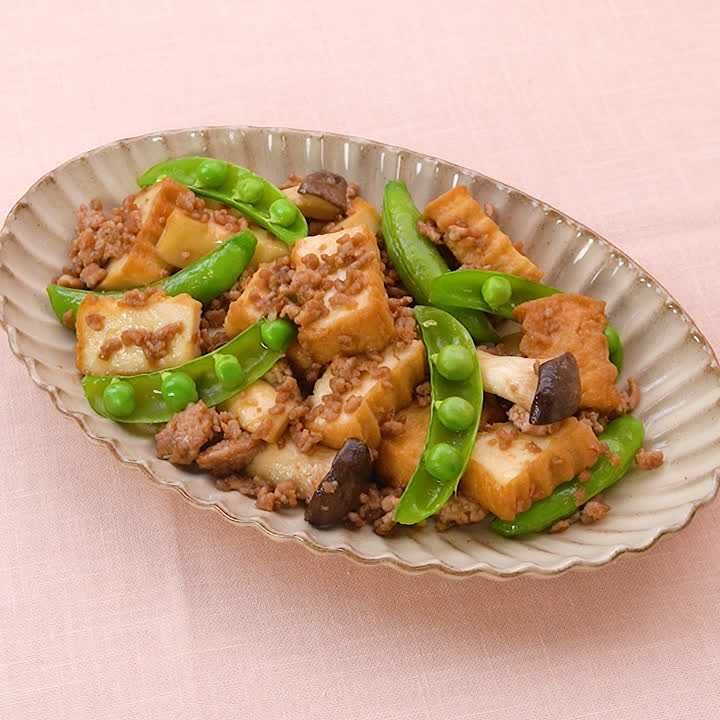 豚ひき肉とスナップエンドウの甘辛炒め