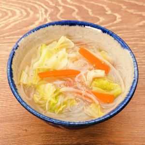 「カット野菜の春雨ごまスープ」のレシピ動画