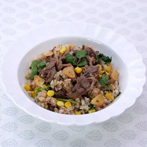 「牛肉とクレソンのガーリックライス」のレシピ動画