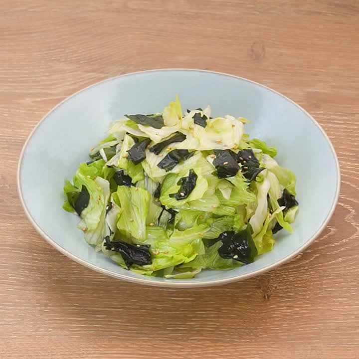 レタスとわかめのごま酢和え
